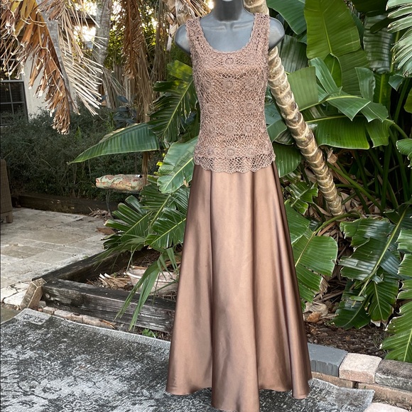 Cache Dresses & Skirts - cachet beaded,lace  bronze drop waist formal dress